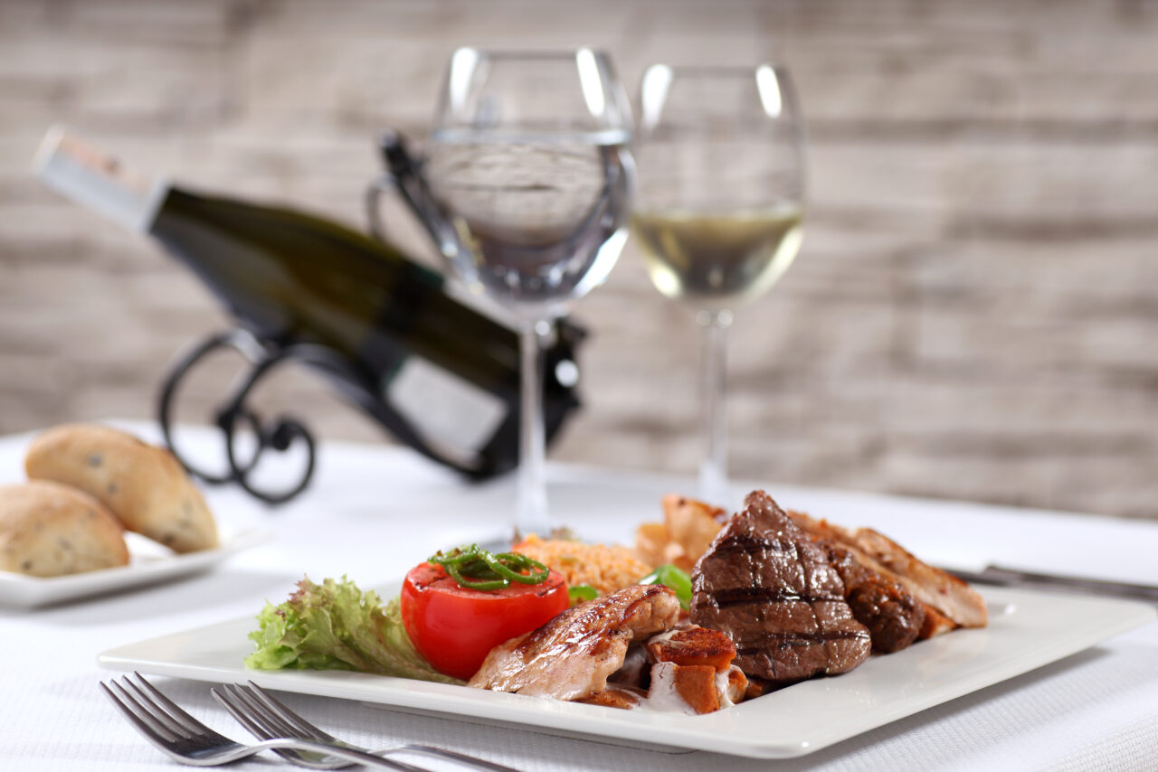 How to Pair White Wine with Sous Vide Meats | Burnett Fine Foods